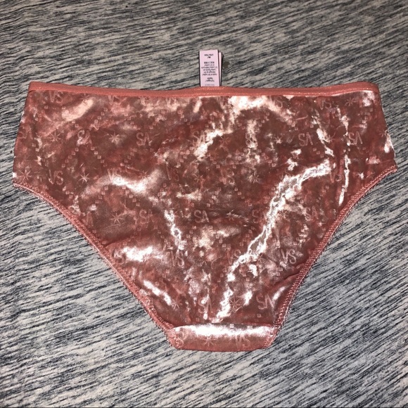 Victoria's Secret Intimates & Sleepwear Velvet Brand New Victoria